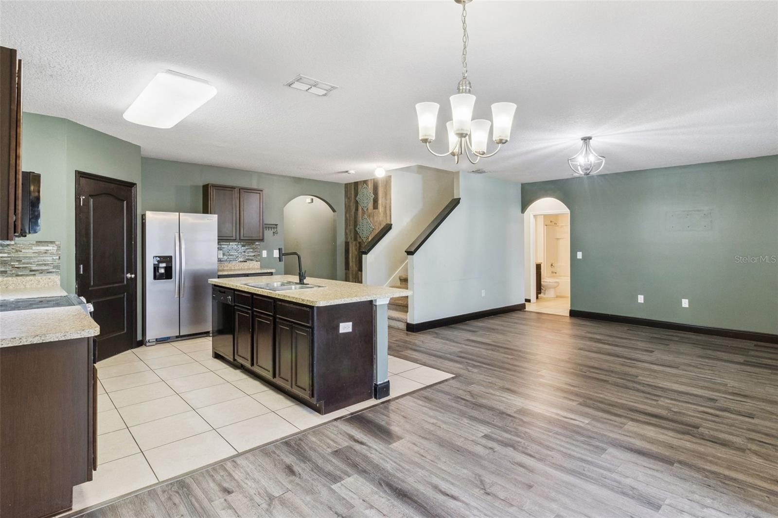 LAKESIDE LANDINGS PH 01 - Residential