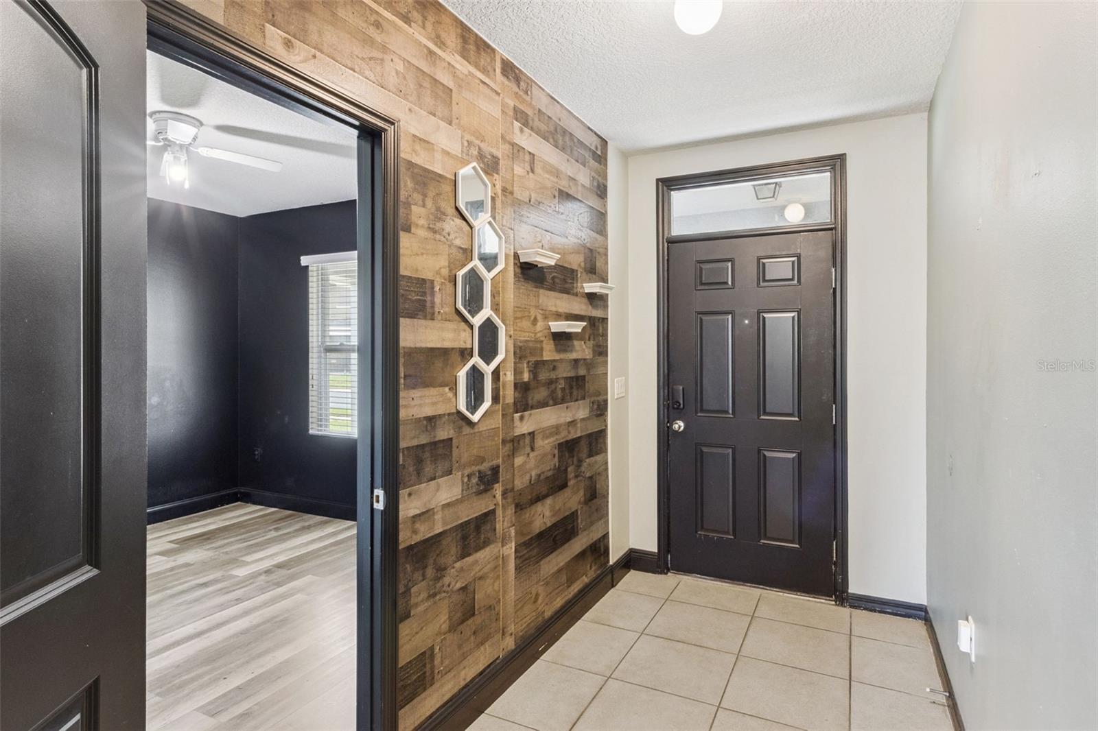 LAKESIDE LANDINGS PH 01 - Residential