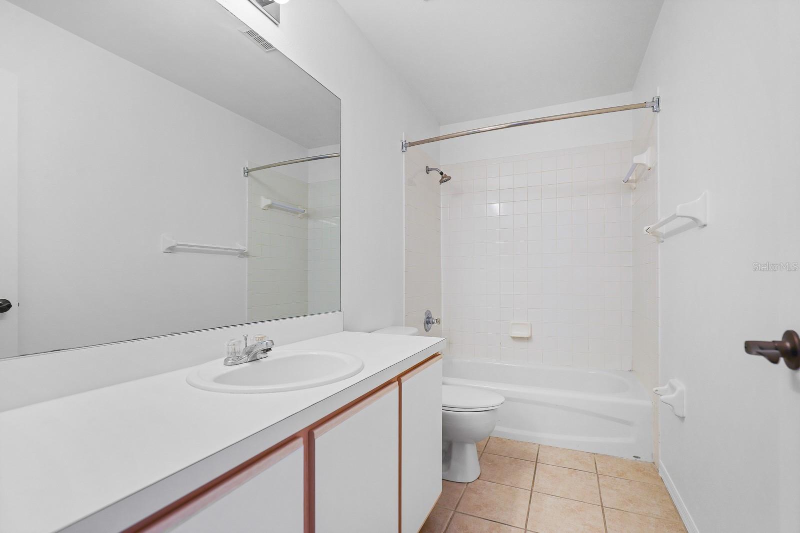 PROVIDENCE TWNHMS PH 1 - Residential Lease