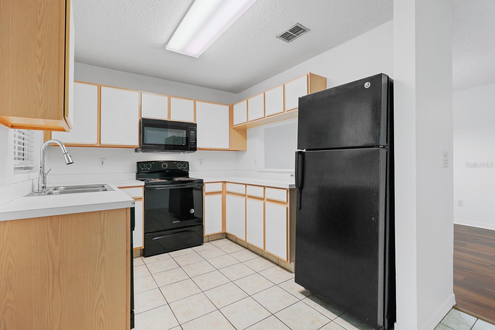 PROVIDENCE TWNHMS PH 1 - Residential Lease