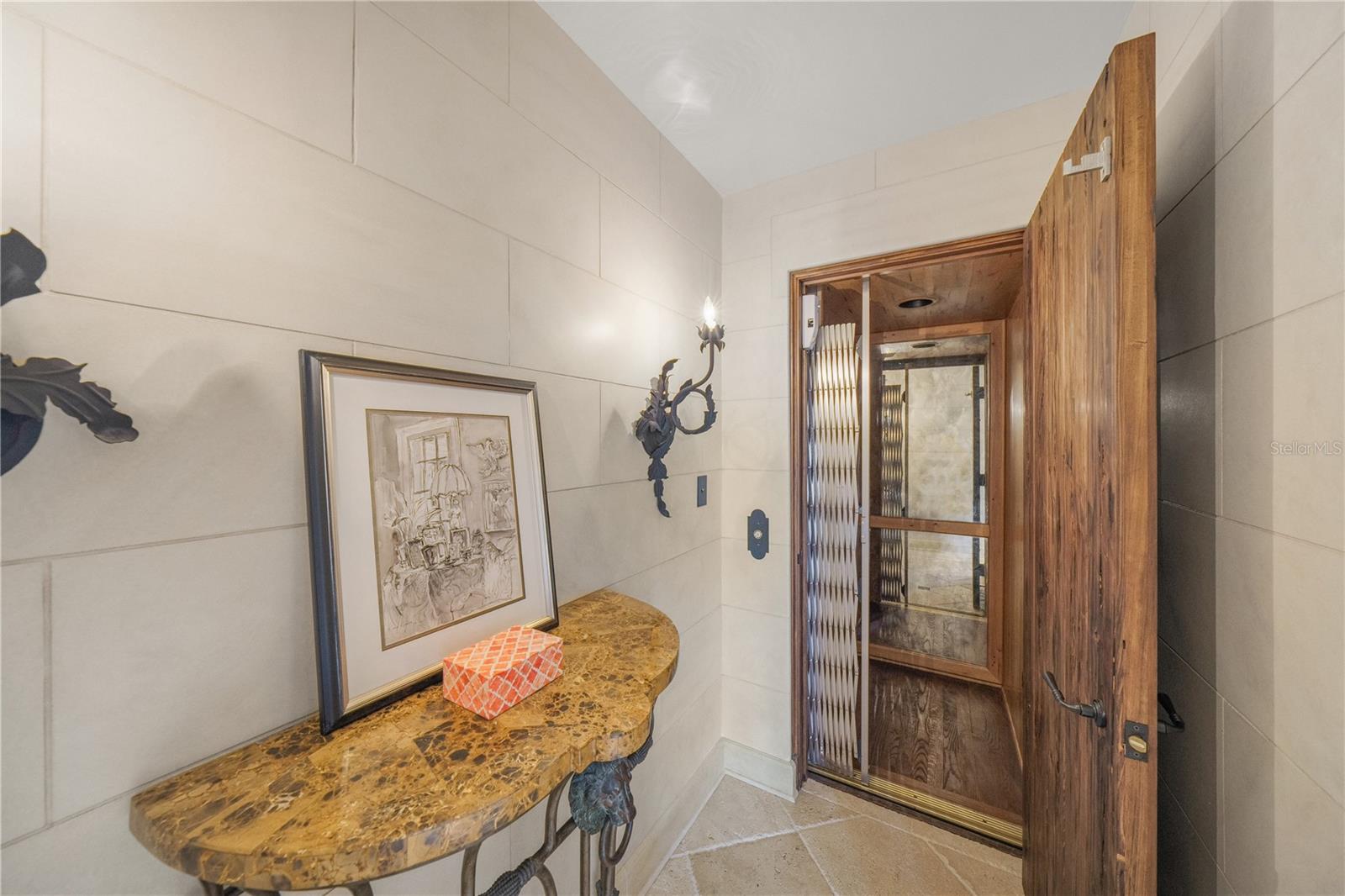 SAINT ARMANDS DIV JOHN RINGLING ESTATES - Residential