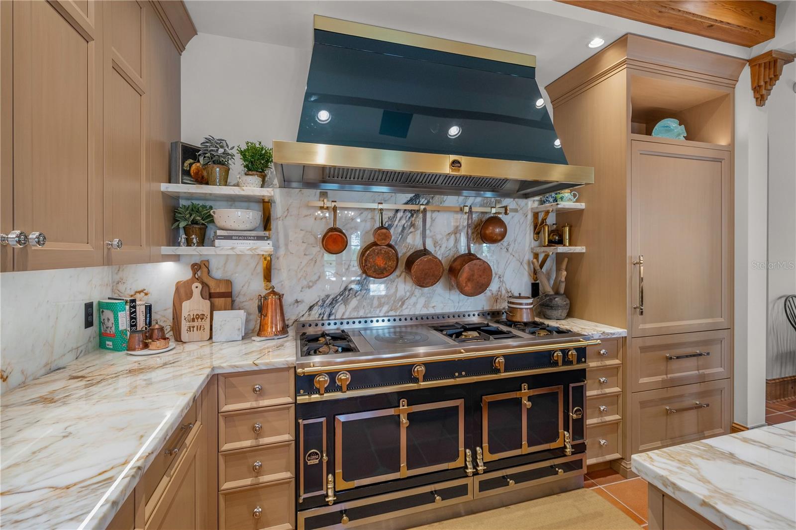 SAINT ARMANDS DIV JOHN RINGLING ESTATES - Residential