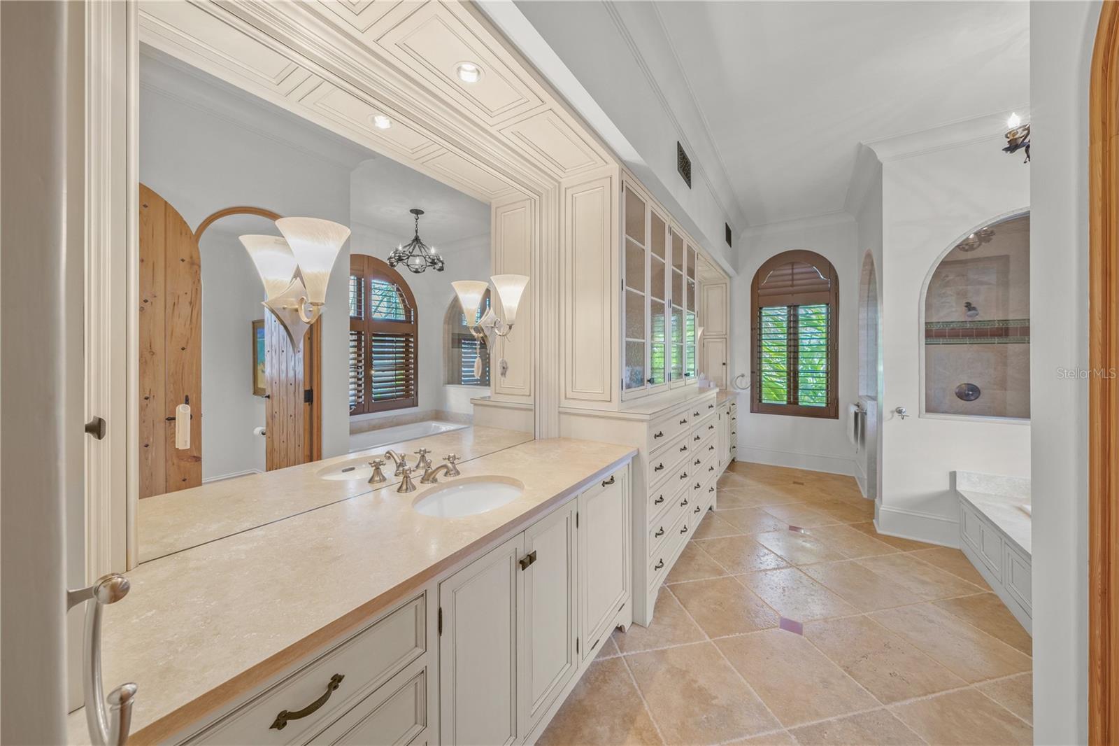 SAINT ARMANDS DIV JOHN RINGLING ESTATES - Residential