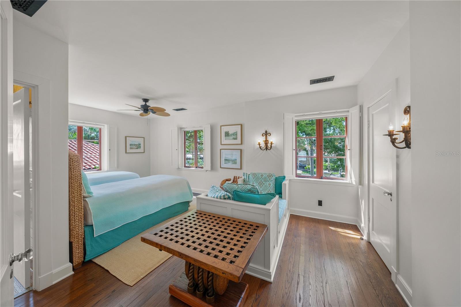 SAINT ARMANDS DIV JOHN RINGLING ESTATES - Residential
