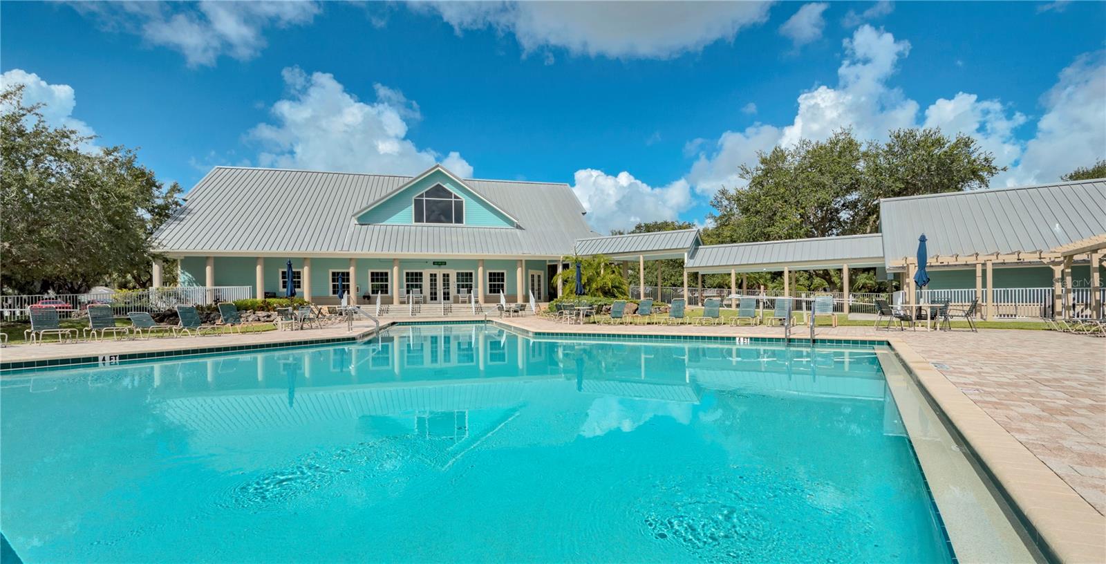 HERITAGE OAK PARK-WATERSIDE CLUB 04 AT HERITAGE - Residential