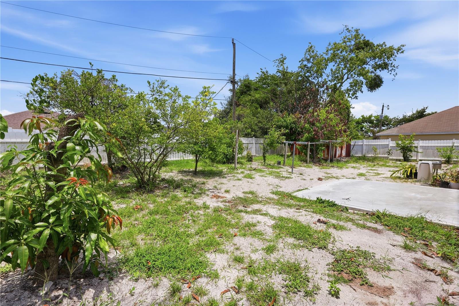 DELTONA LAKES UNIT 17 - Residential