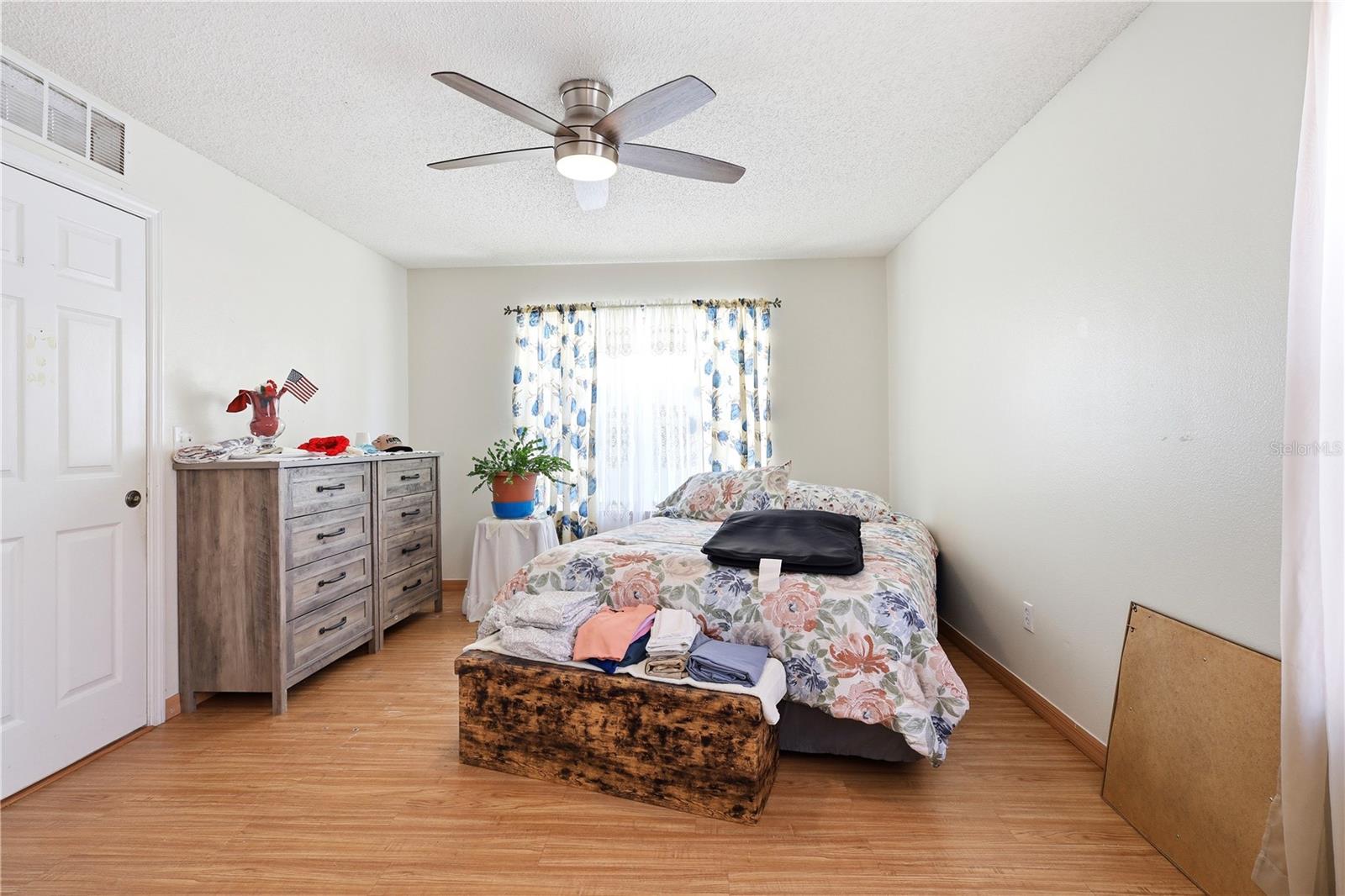 DELTONA LAKES UNIT 17 - Residential