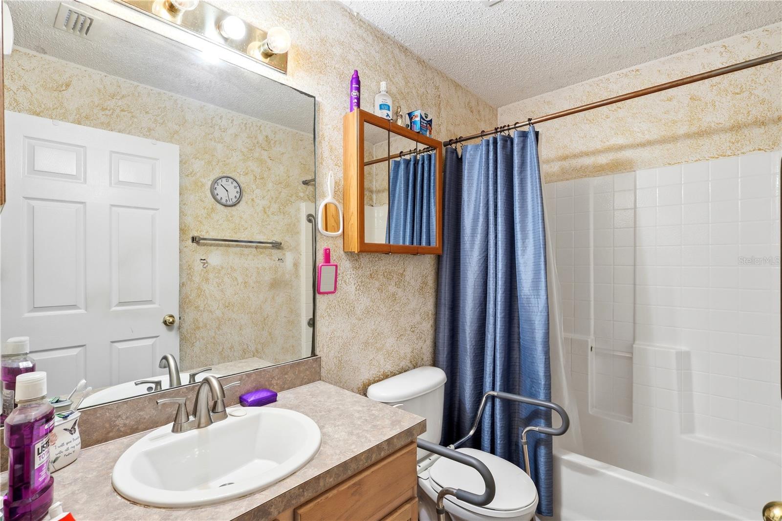 DELTONA LAKES UNIT 17 - Residential