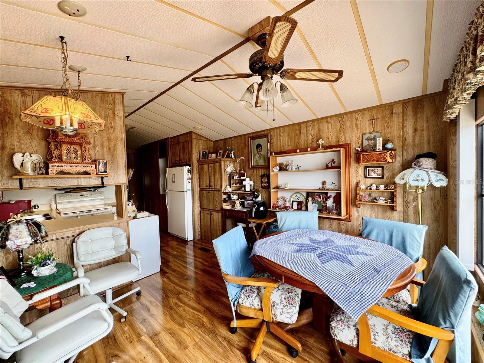 AMERICAN CONDOMINIUM PARKS - ZEPHYRHILLS - Residential