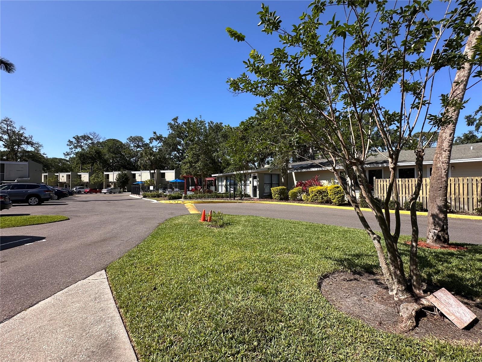 GRAND OAKS - Residential