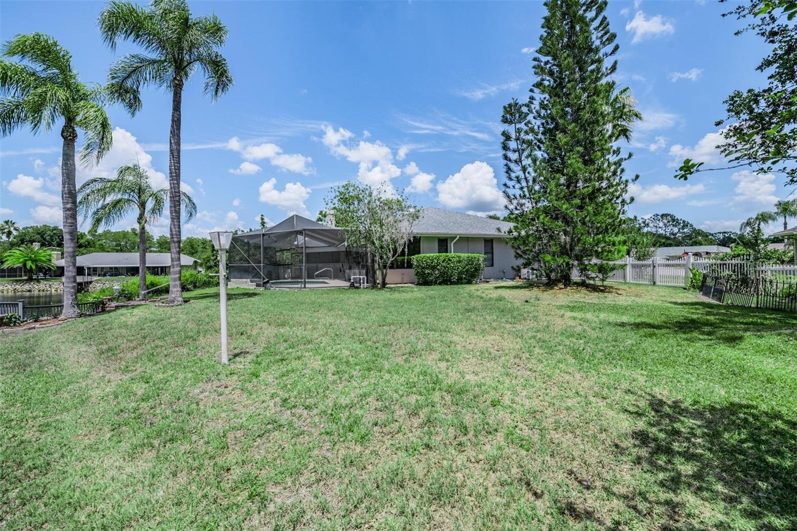 WHISPERING LAKES - Residential