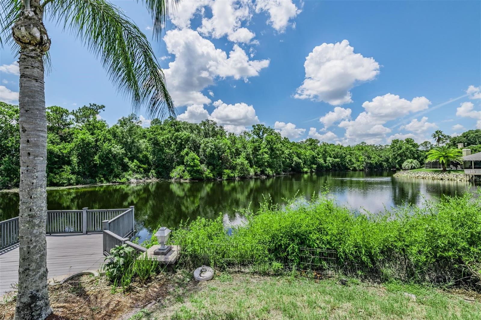 WHISPERING LAKES - Residential