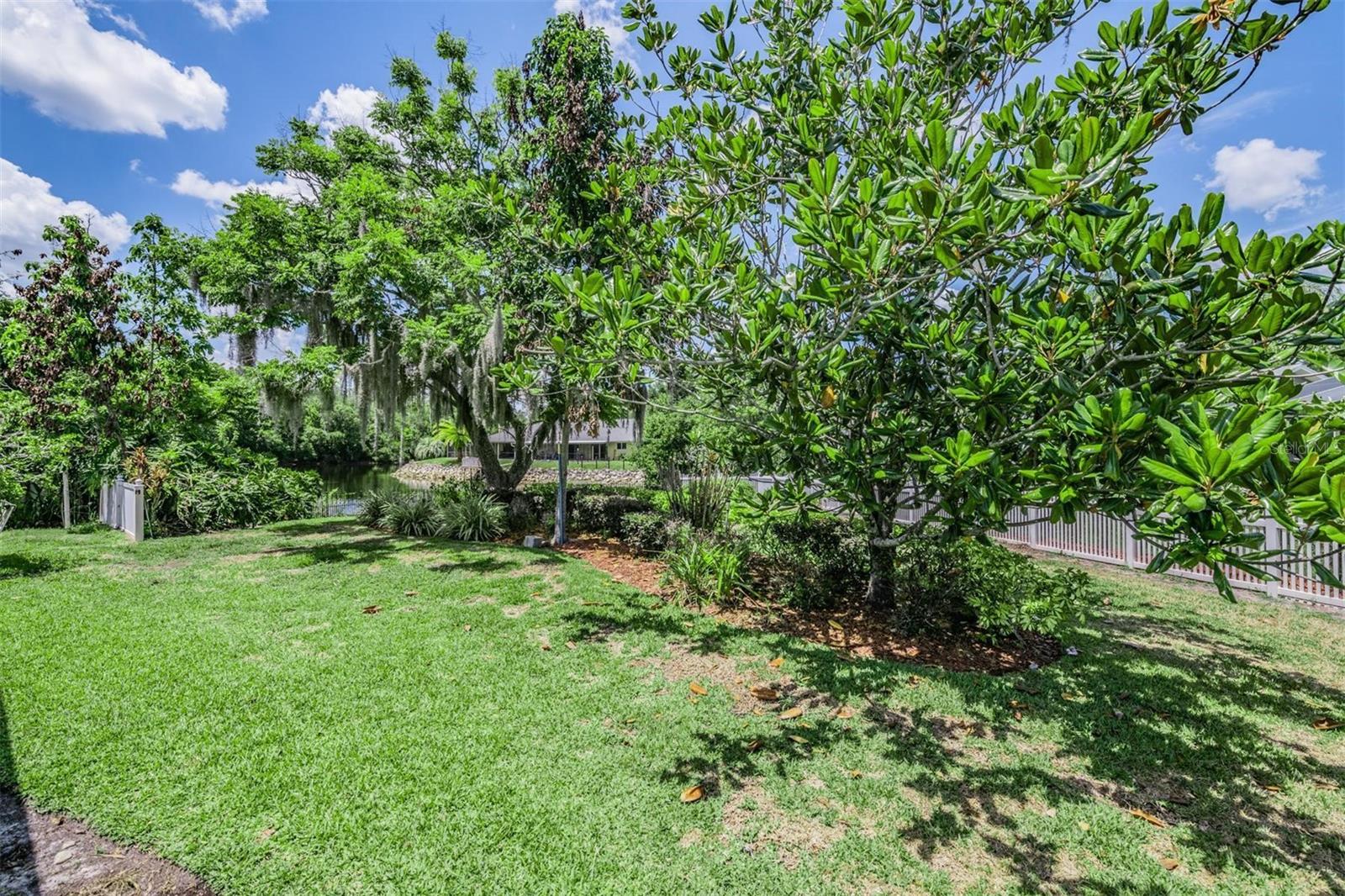 WHISPERING LAKES - Residential
