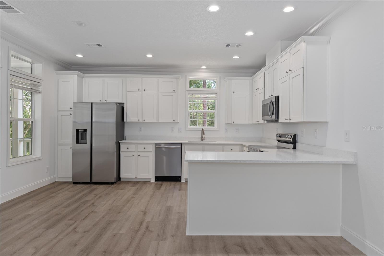 ROYAL HIGHLANDS - Residential