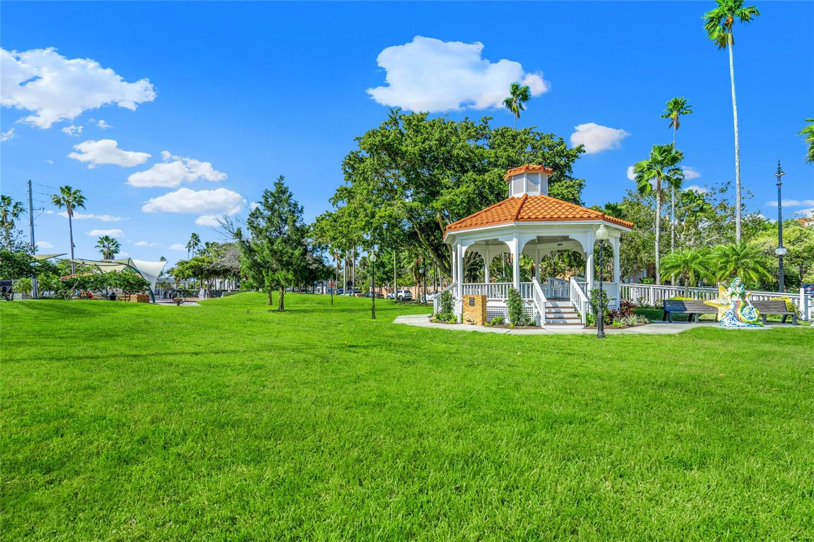 BAHIA VISTA GULF - Residential