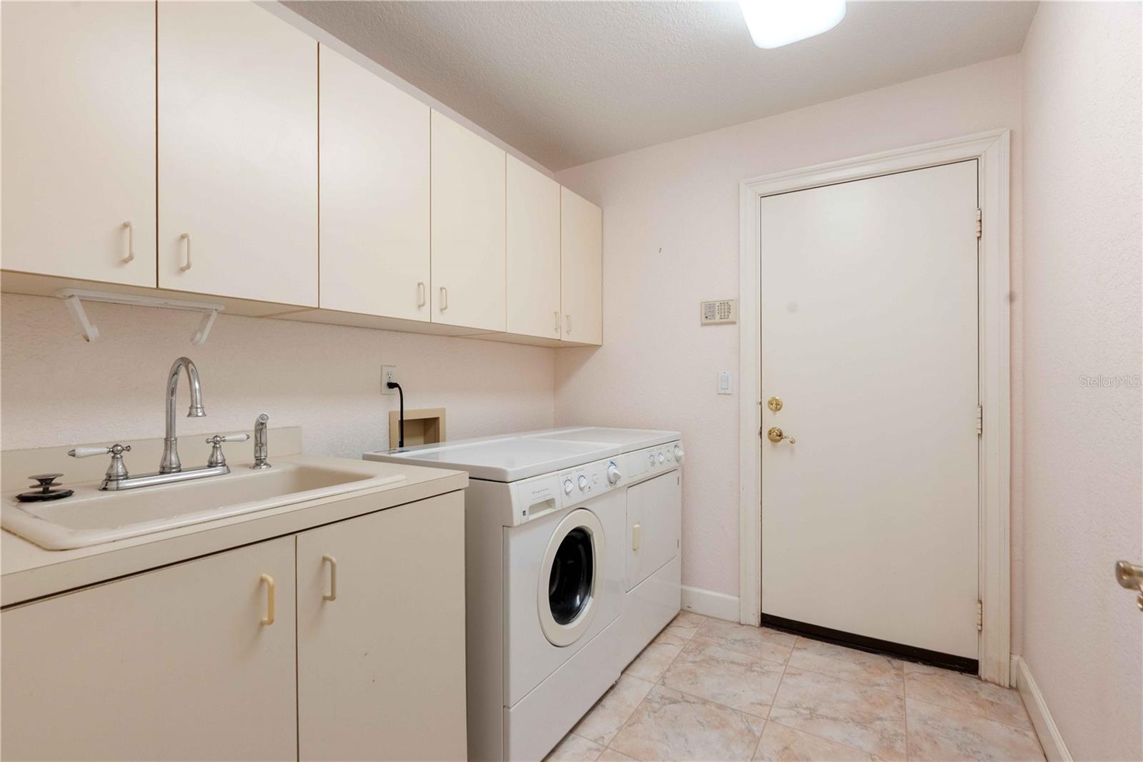 SUN CITY CENTER UNIT 256 - Residential