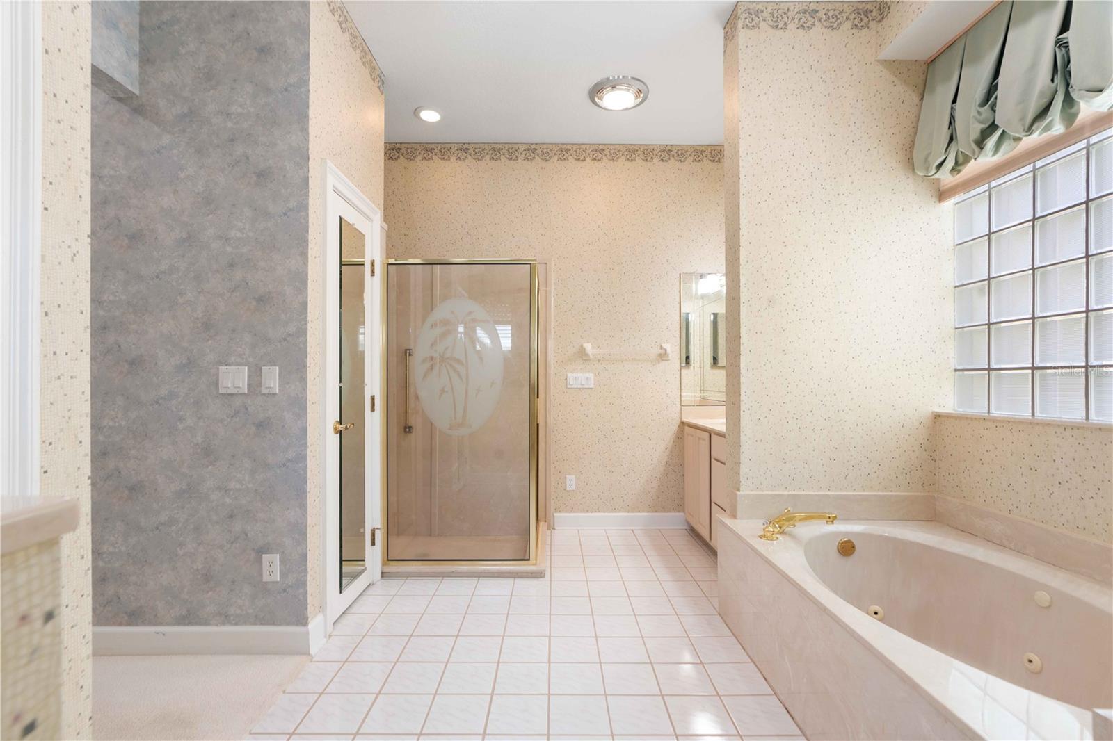 SUN CITY CENTER UNIT 256 - Residential