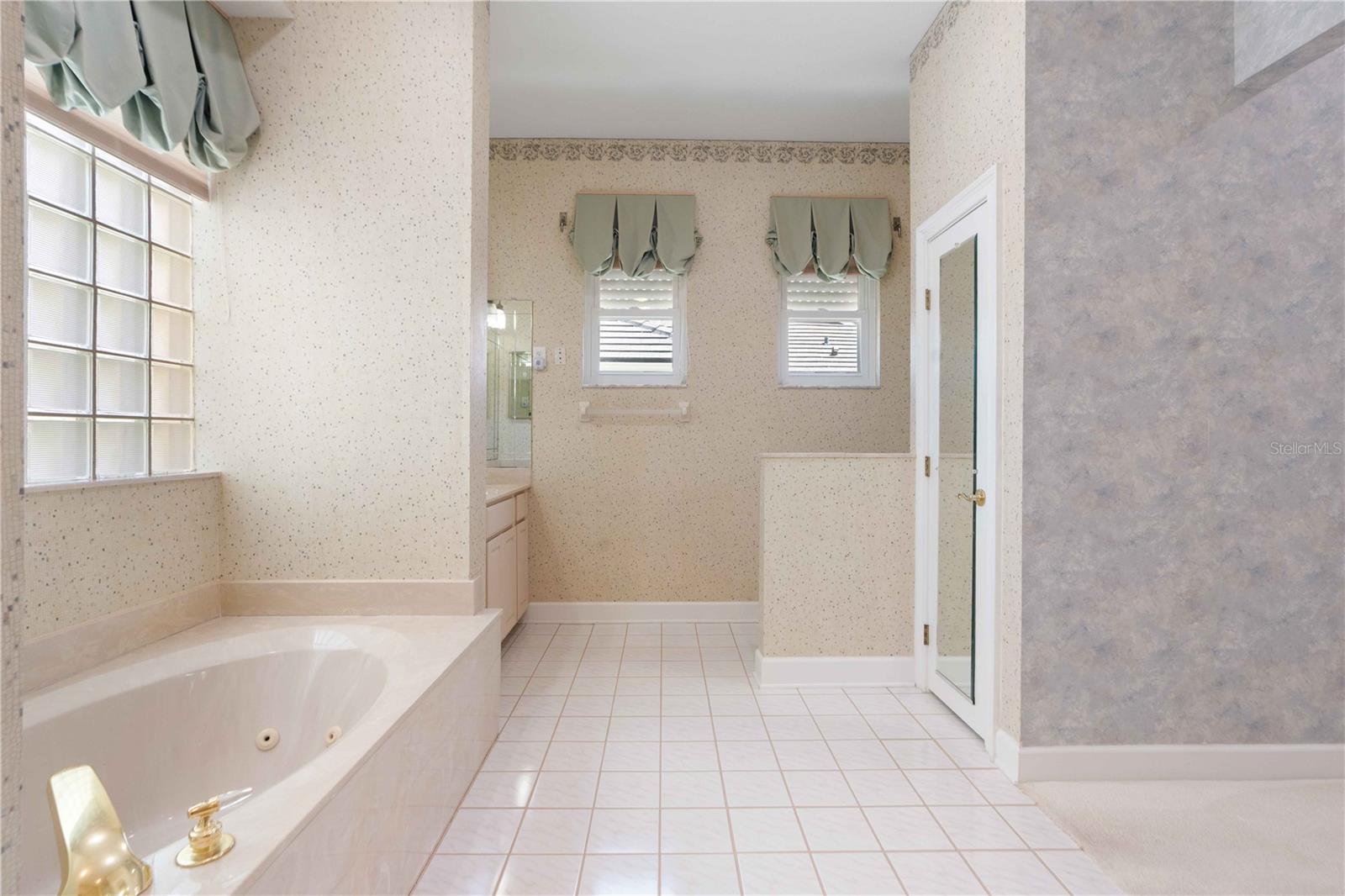 SUN CITY CENTER UNIT 256 - Residential