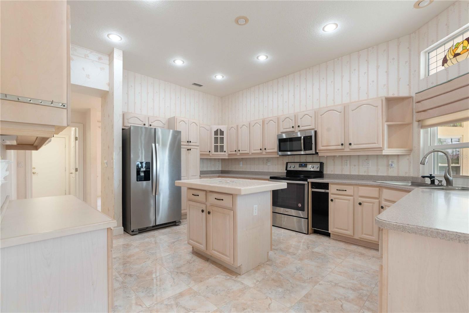 SUN CITY CENTER UNIT 256 - Residential