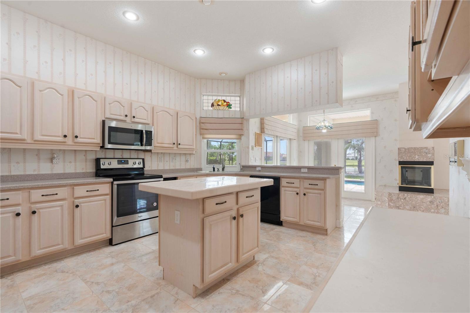 SUN CITY CENTER UNIT 256 - Residential