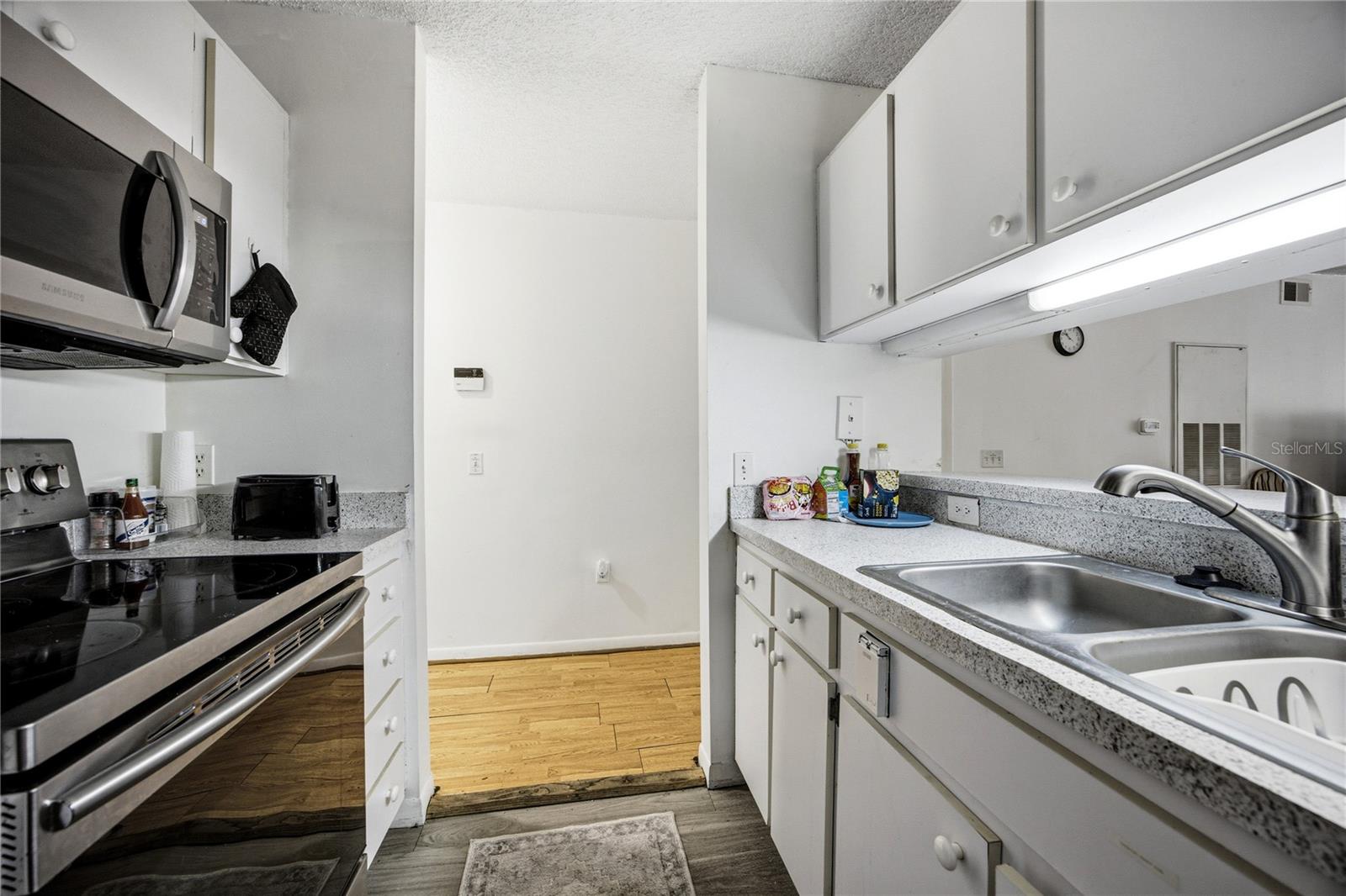 UNIV TERRACE - Residential