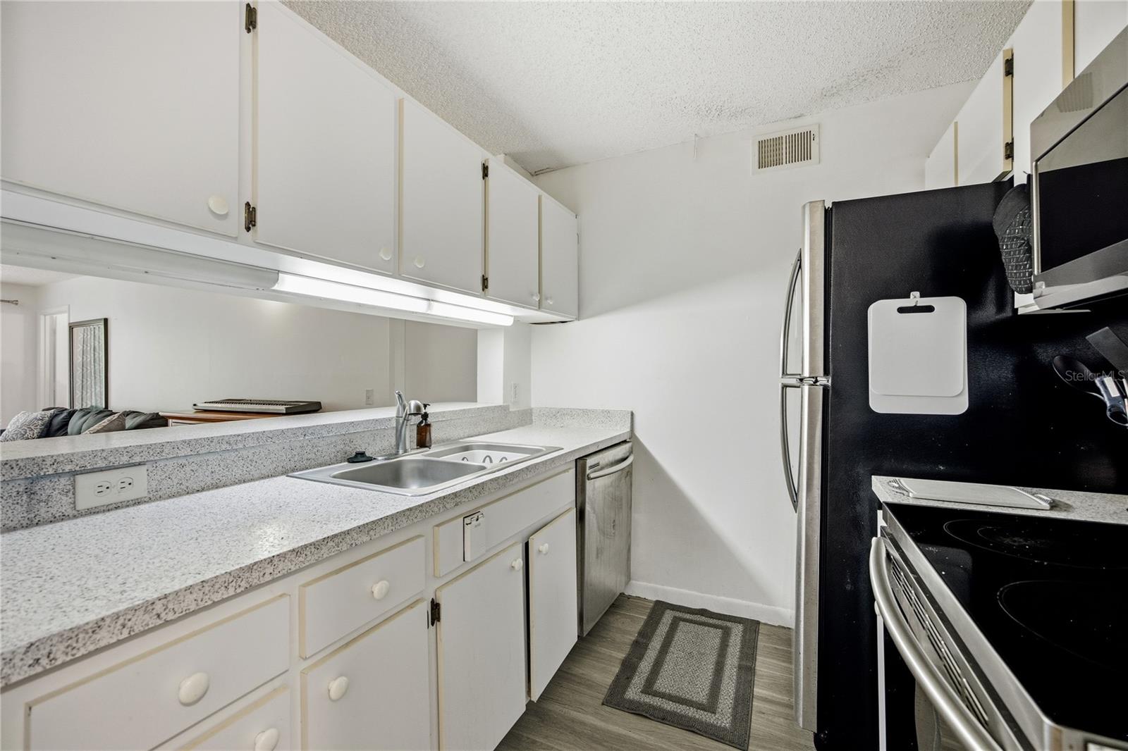 UNIV TERRACE - Residential