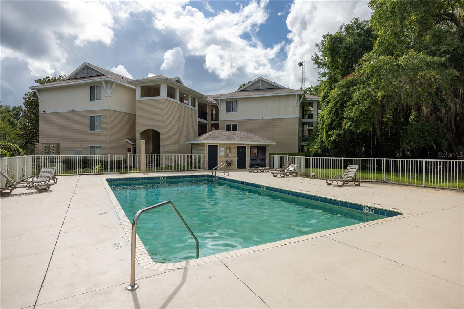 UNIV TERRACE - Residential