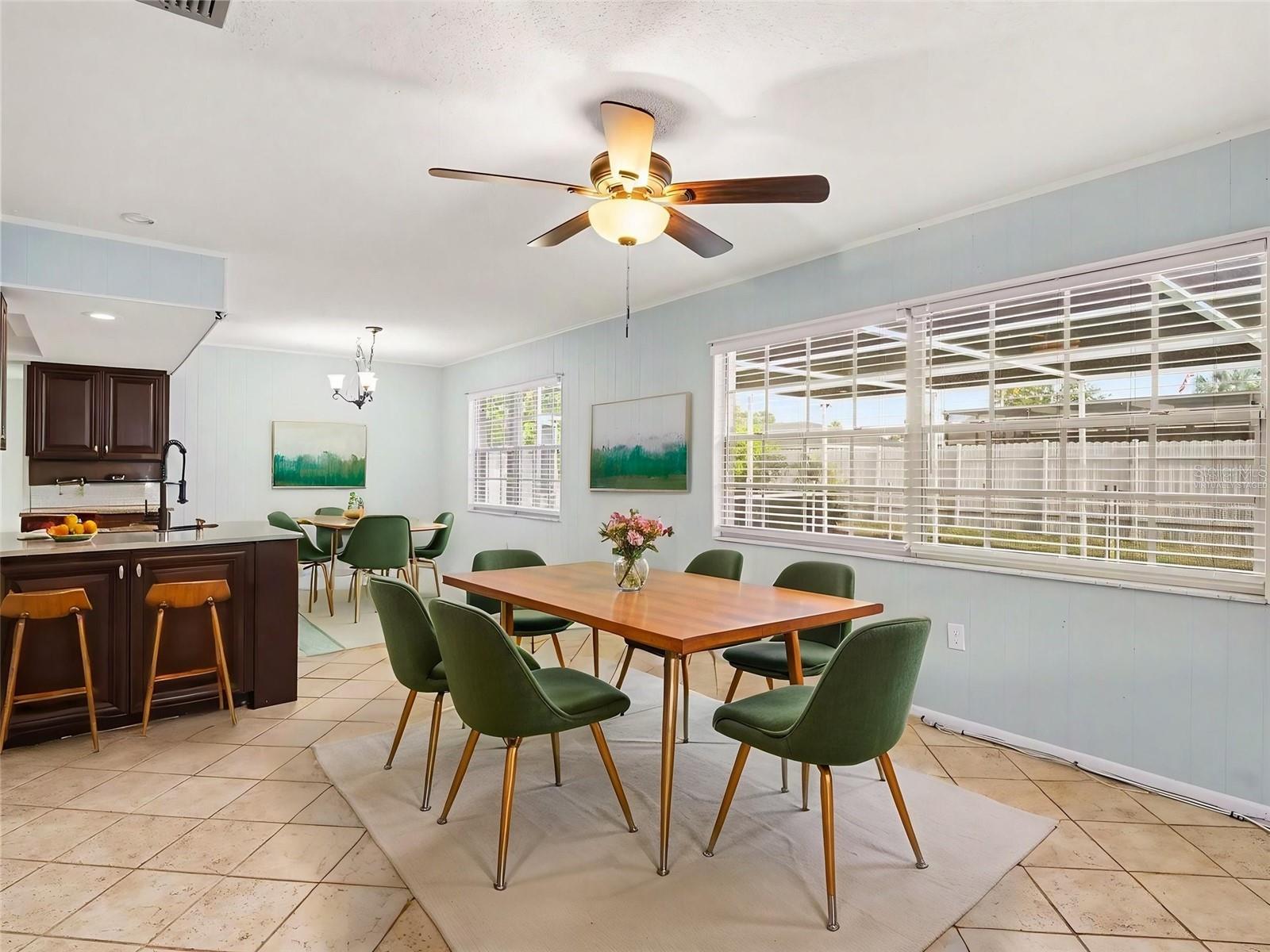 PINE LAKES - Residential