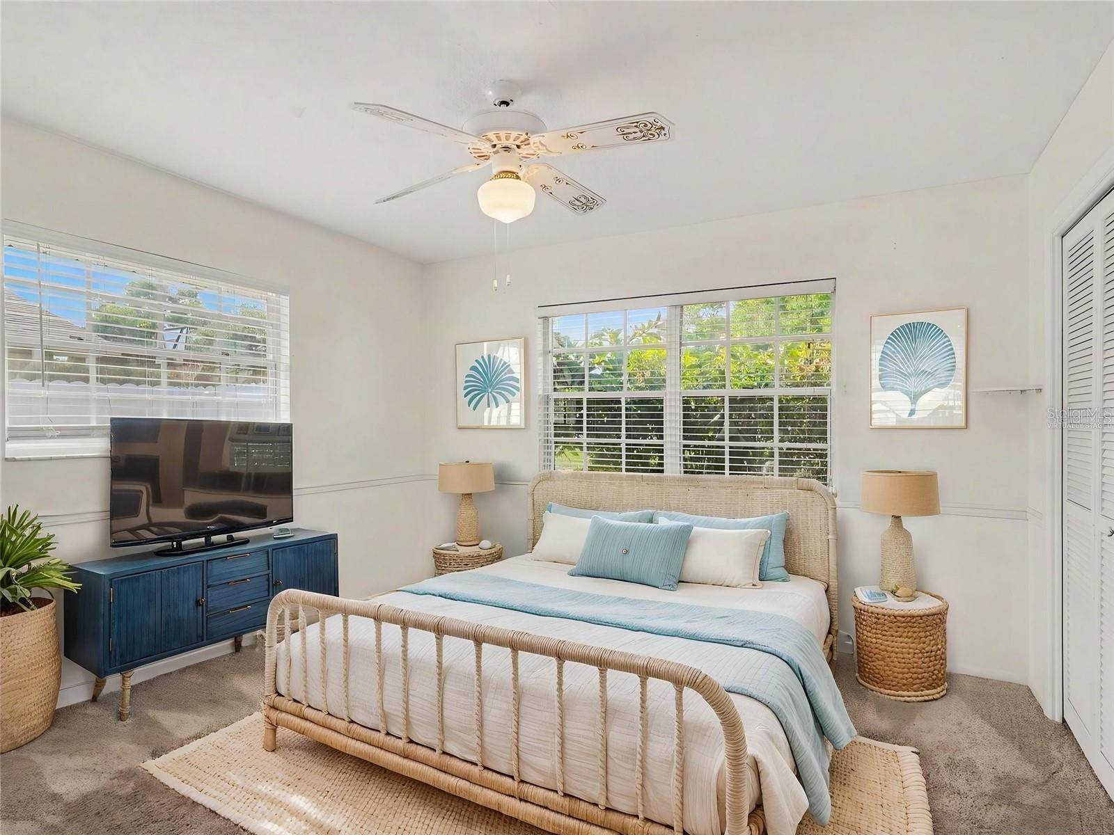 PINE LAKES - Residential