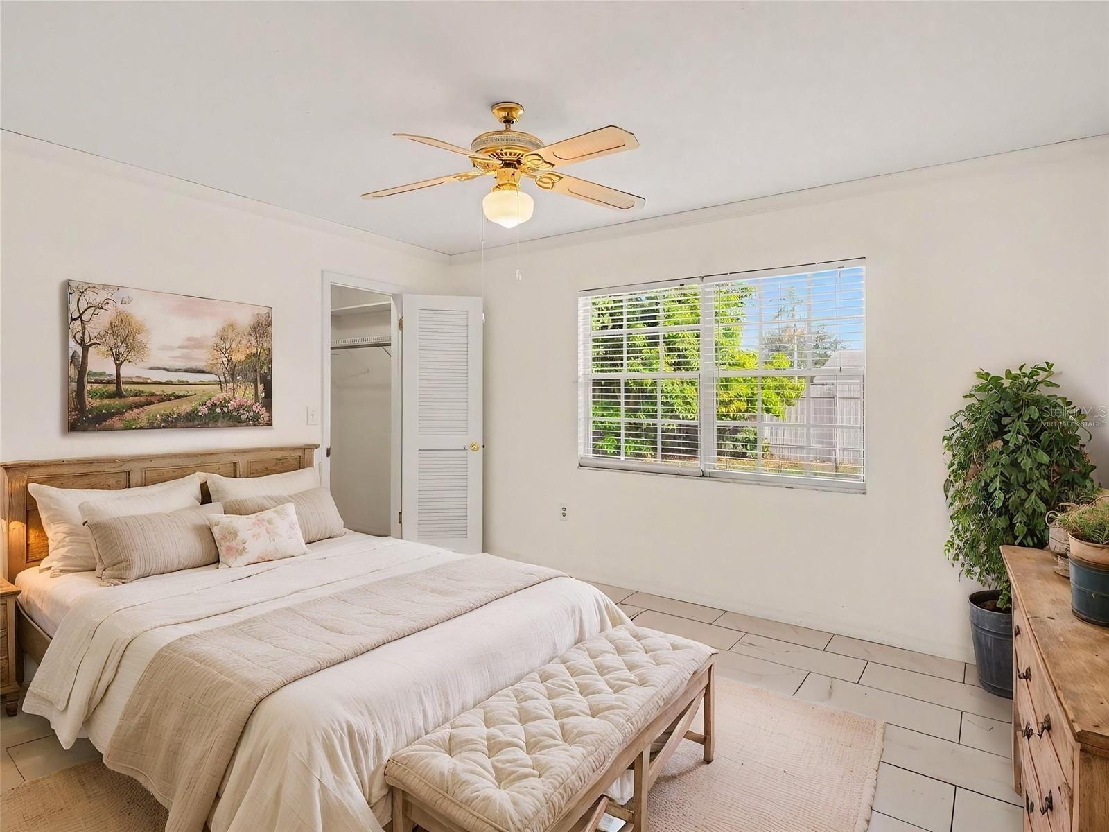 PINE LAKES - Residential