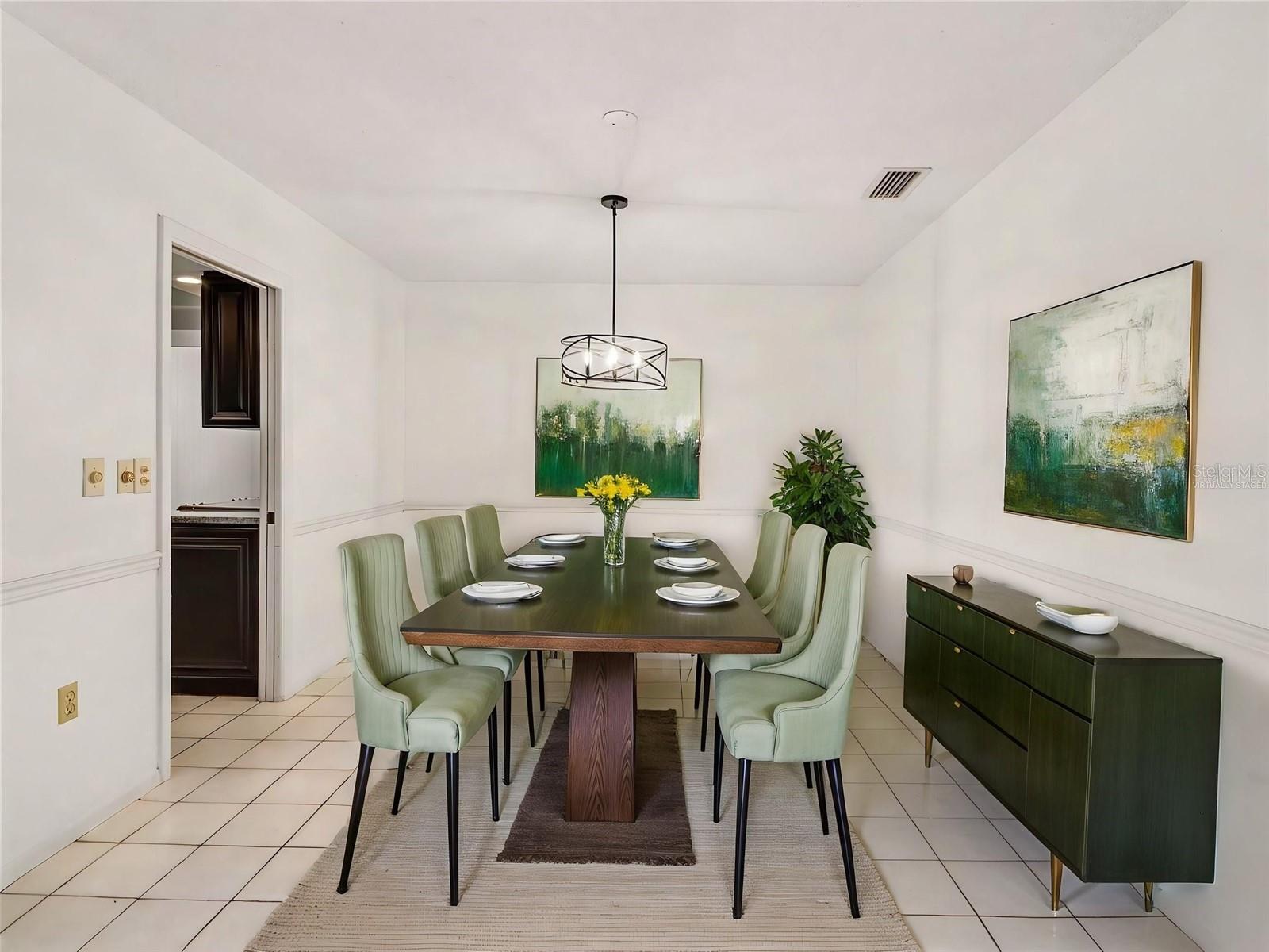 PINE LAKES - Residential