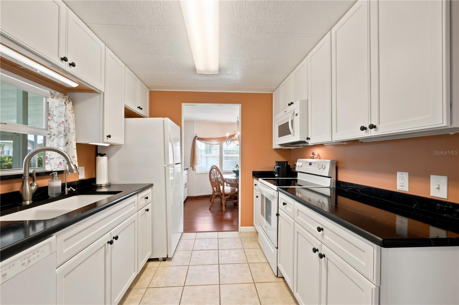 MAPLE LEAF ESTATES - Residential