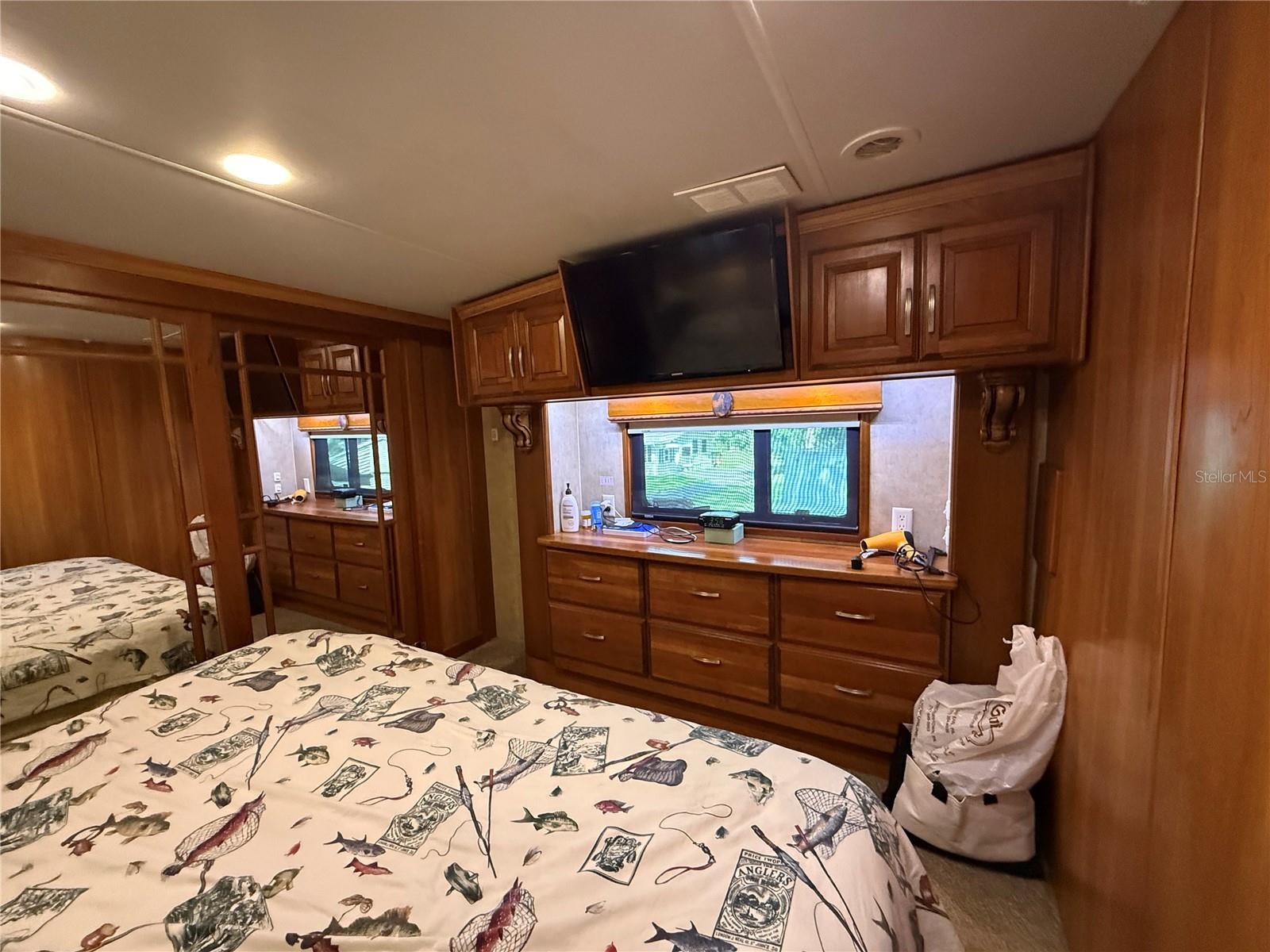 CAMPERS HOLIDAY - Land