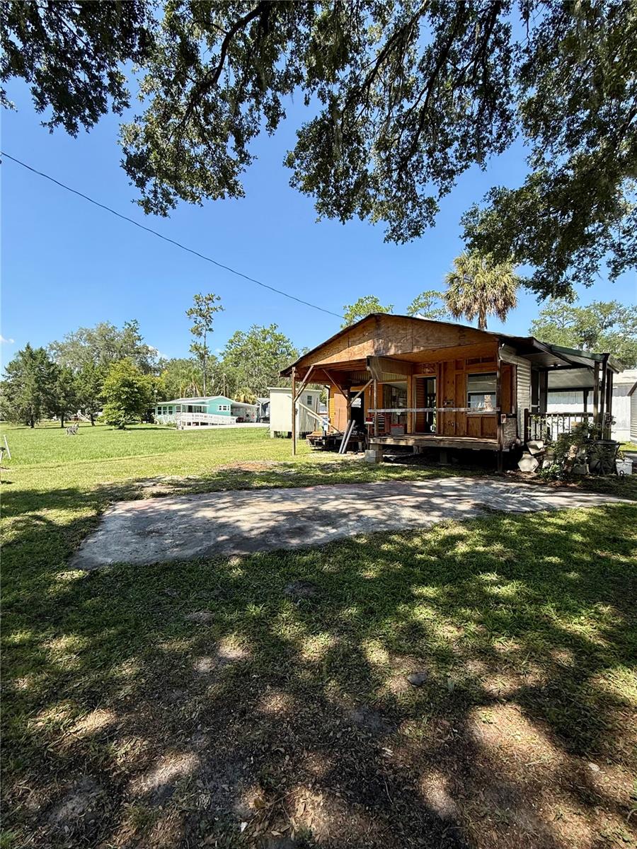 CAMPERS HOLIDAY - Land