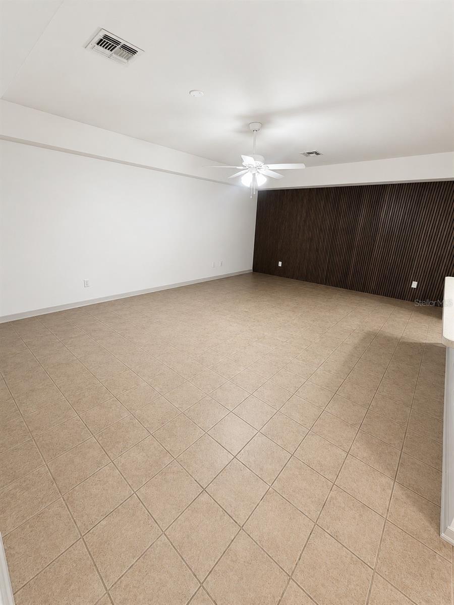 WALNUT RIDGE - Residential Lease