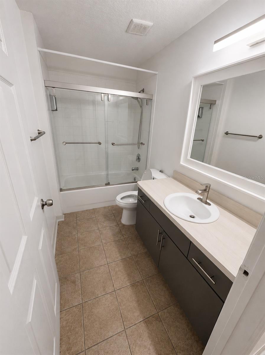 WALNUT RIDGE - Residential Lease