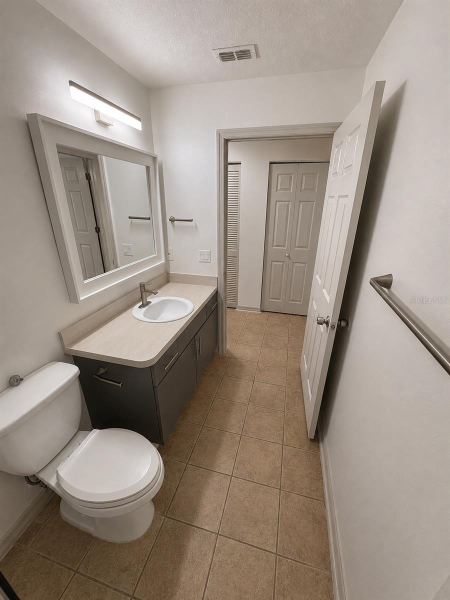 WALNUT RIDGE - Residential Lease