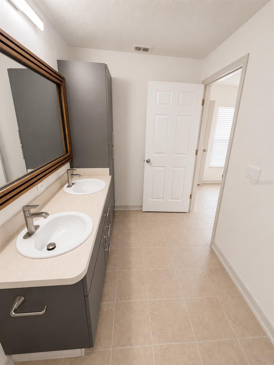 WALNUT RIDGE - Residential Lease