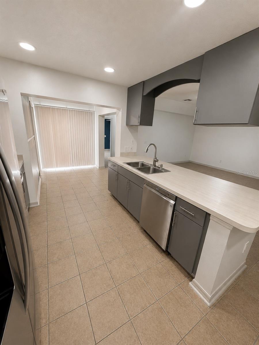 WALNUT RIDGE - Residential Lease