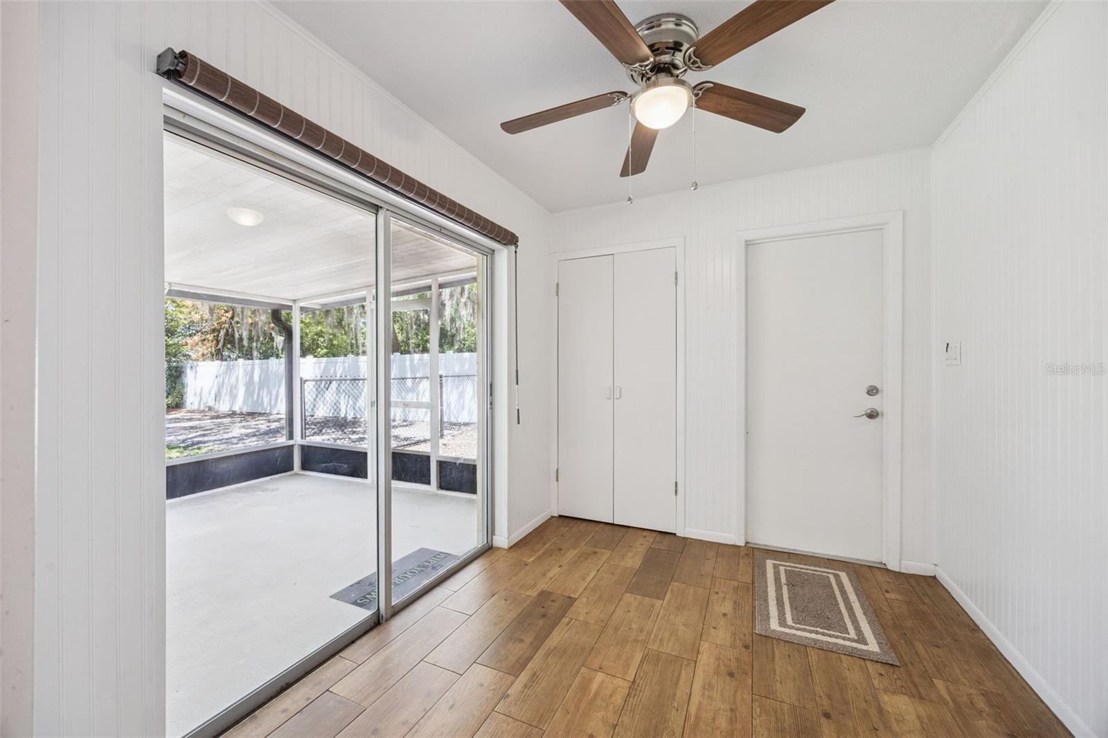 UMATILLA SMITH TURNER BLK - Residential