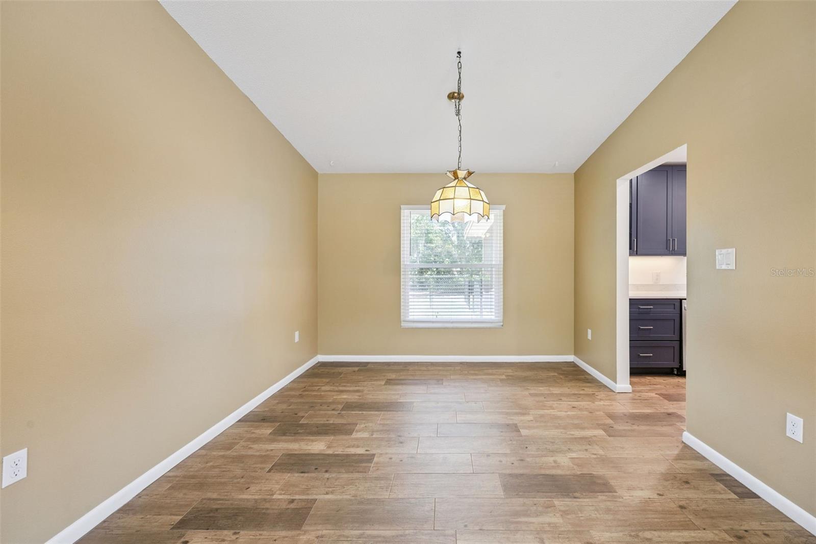 UMATILLA SMITH TURNER BLK - Residential