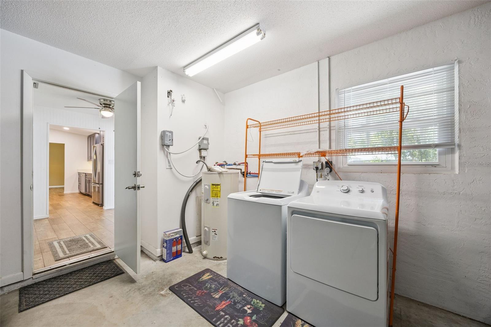 UMATILLA SMITH TURNER BLK - Residential