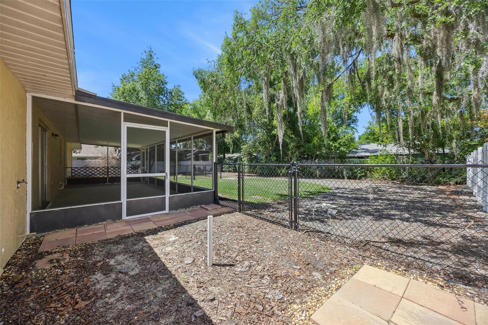 UMATILLA SMITH TURNER BLK - Residential