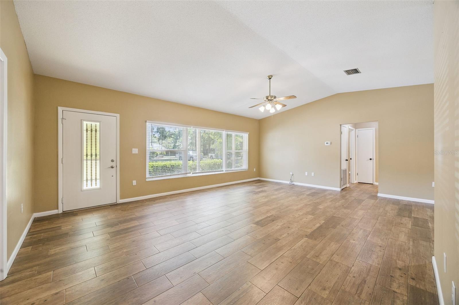 UMATILLA SMITH TURNER BLK - Residential