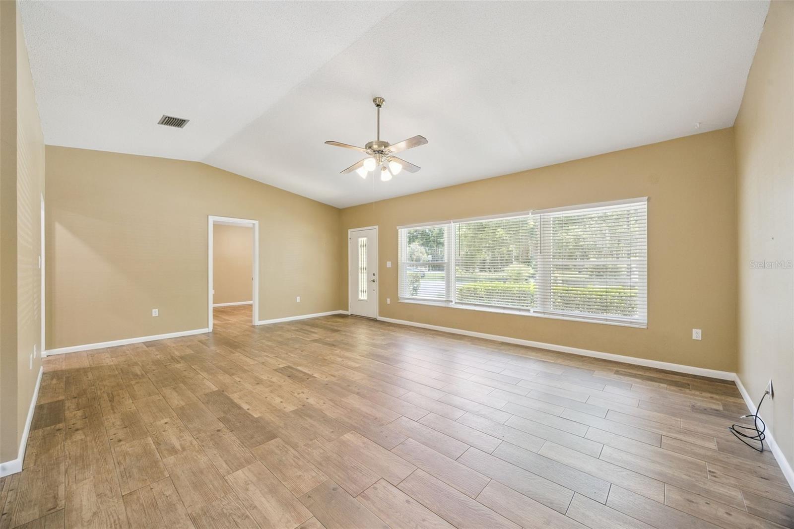 UMATILLA SMITH TURNER BLK - Residential