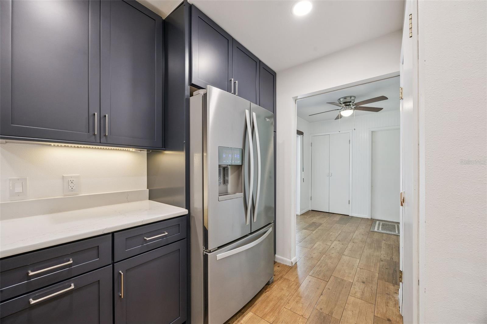 UMATILLA SMITH TURNER BLK - Residential