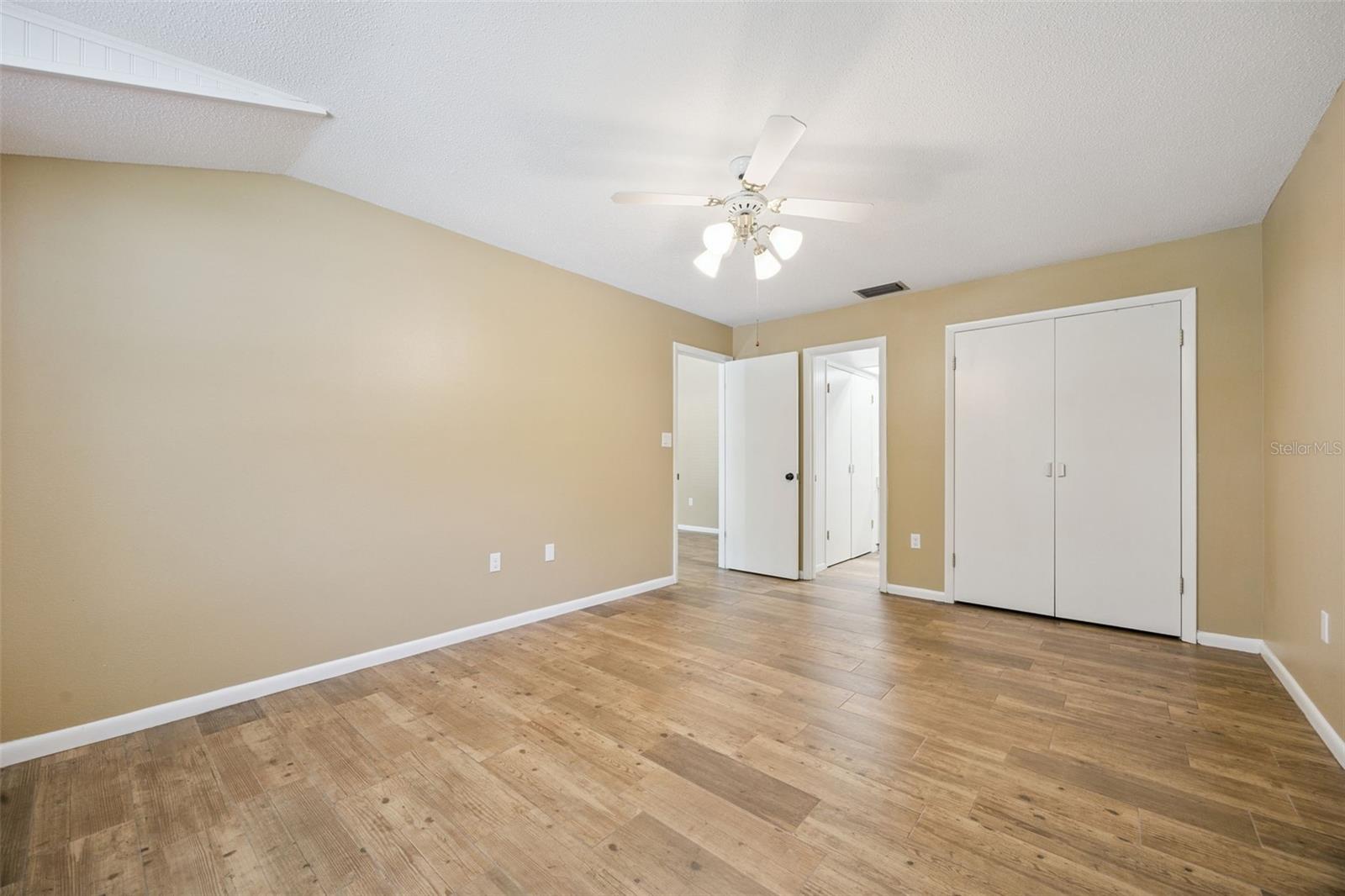 UMATILLA SMITH TURNER BLK - Residential