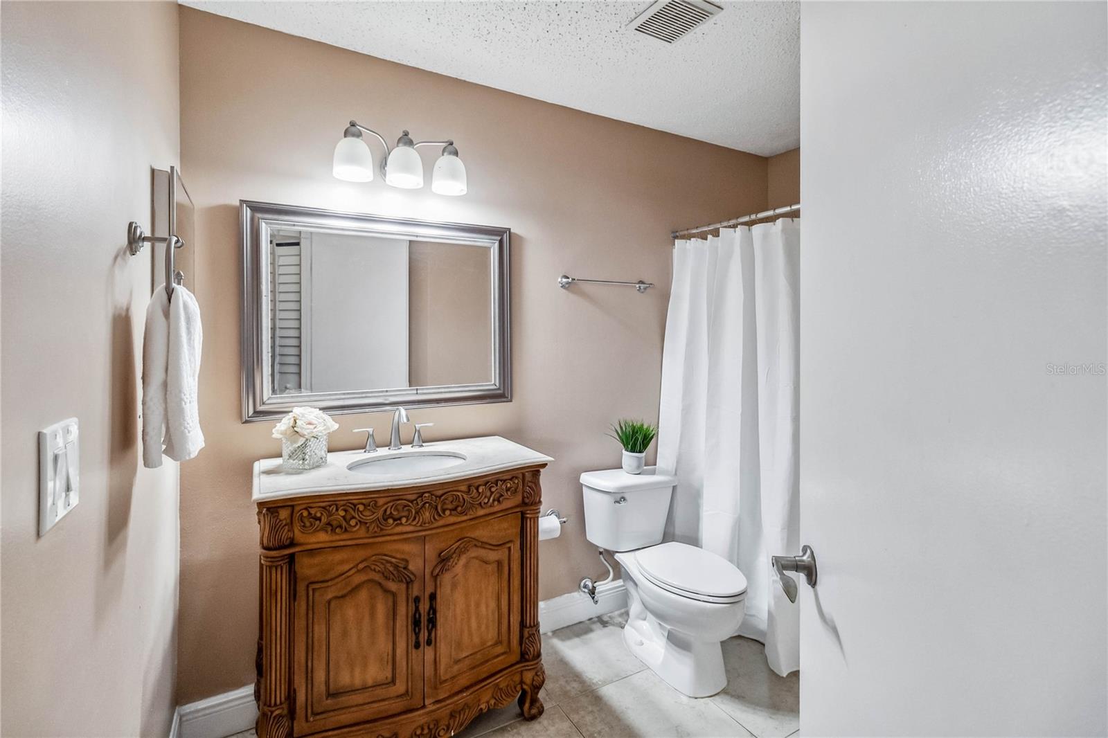 REGENCY PARK AT LAKE MARY A CONDO - Residential