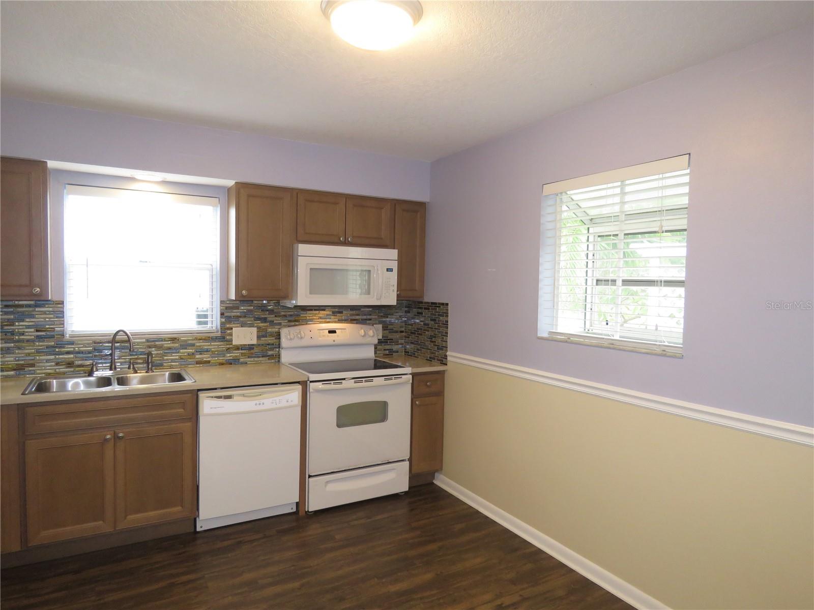 BAYSHORE ESTATES - Residential Income