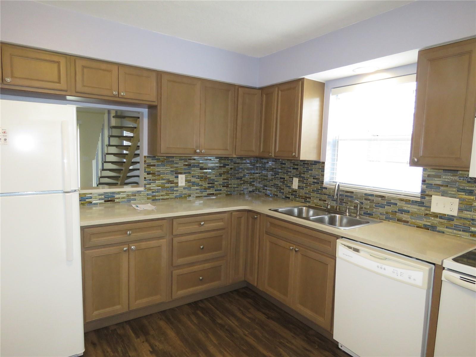 BAYSHORE ESTATES - Residential Income